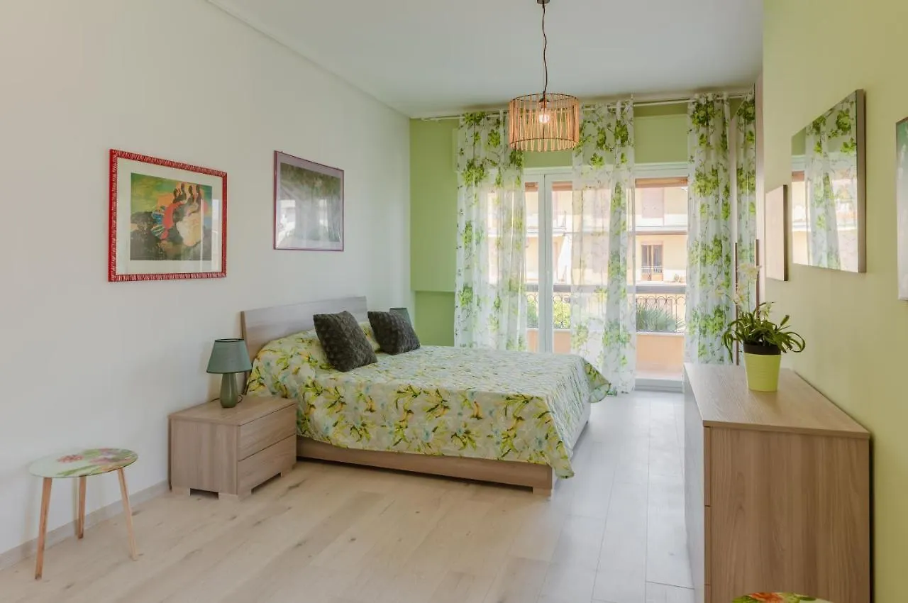 Marina Di Ragusa Cozy Apartments With Private Parking