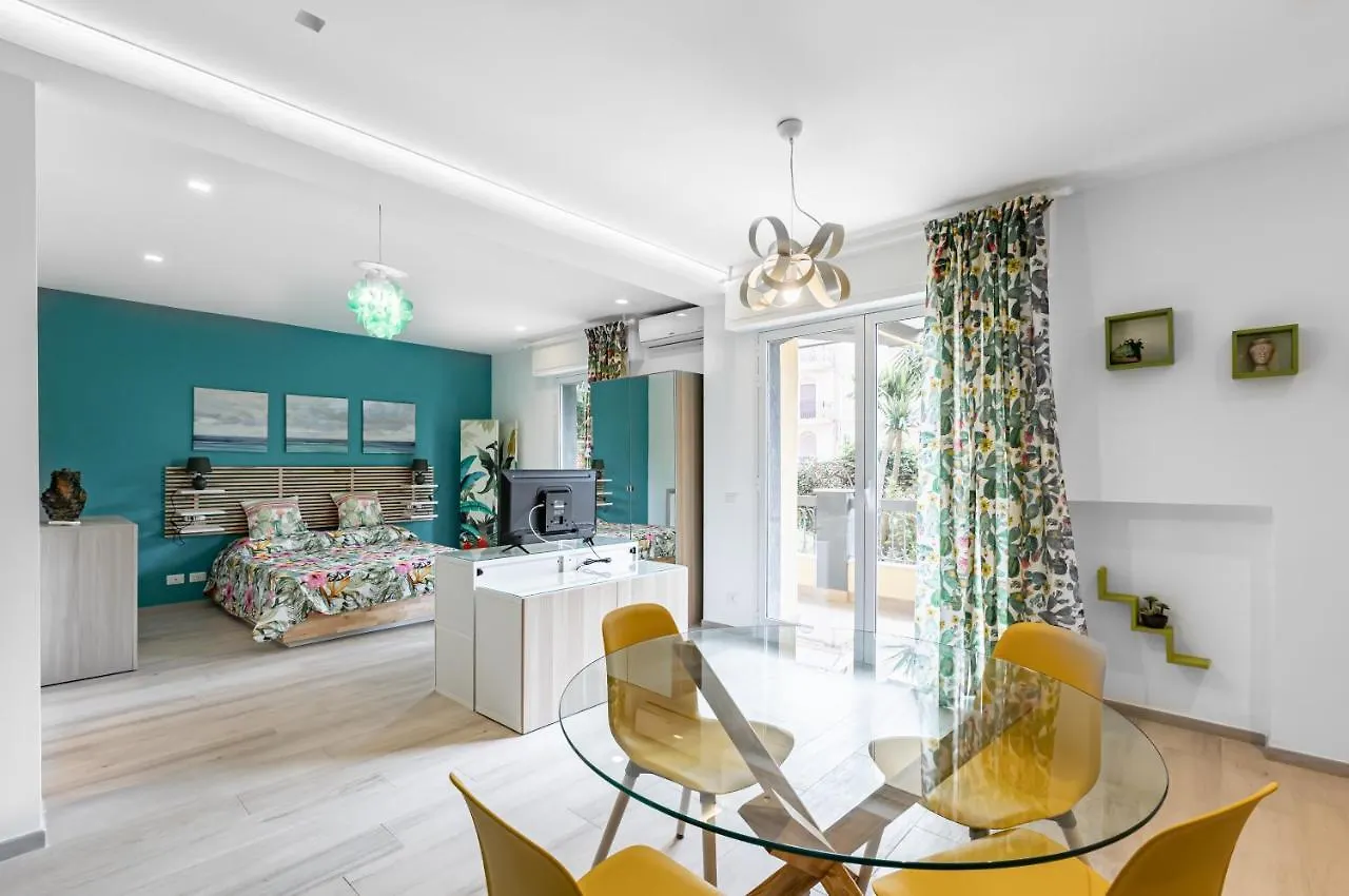Marina Di Ragusa Cozy Apartments With Private Parking
