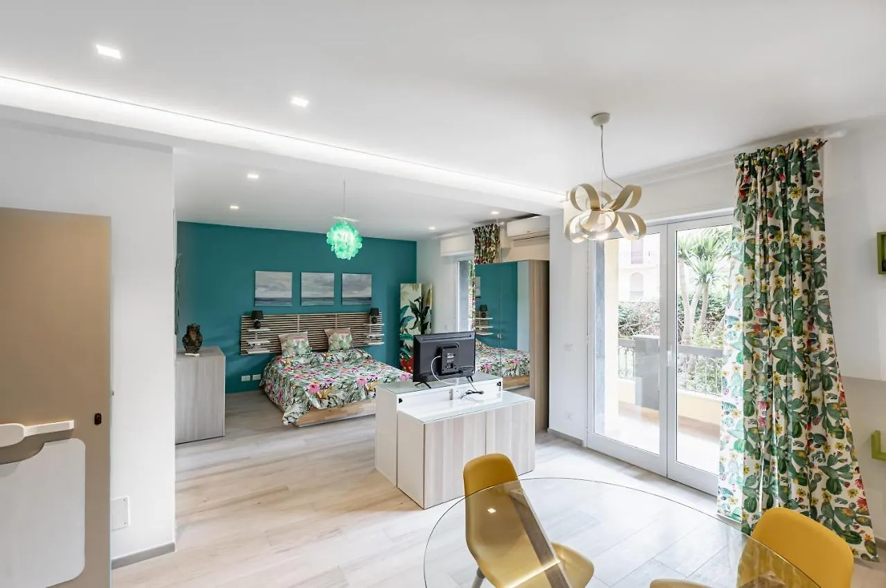 Marina Di Ragusa Cozy Apartments With Private Parking