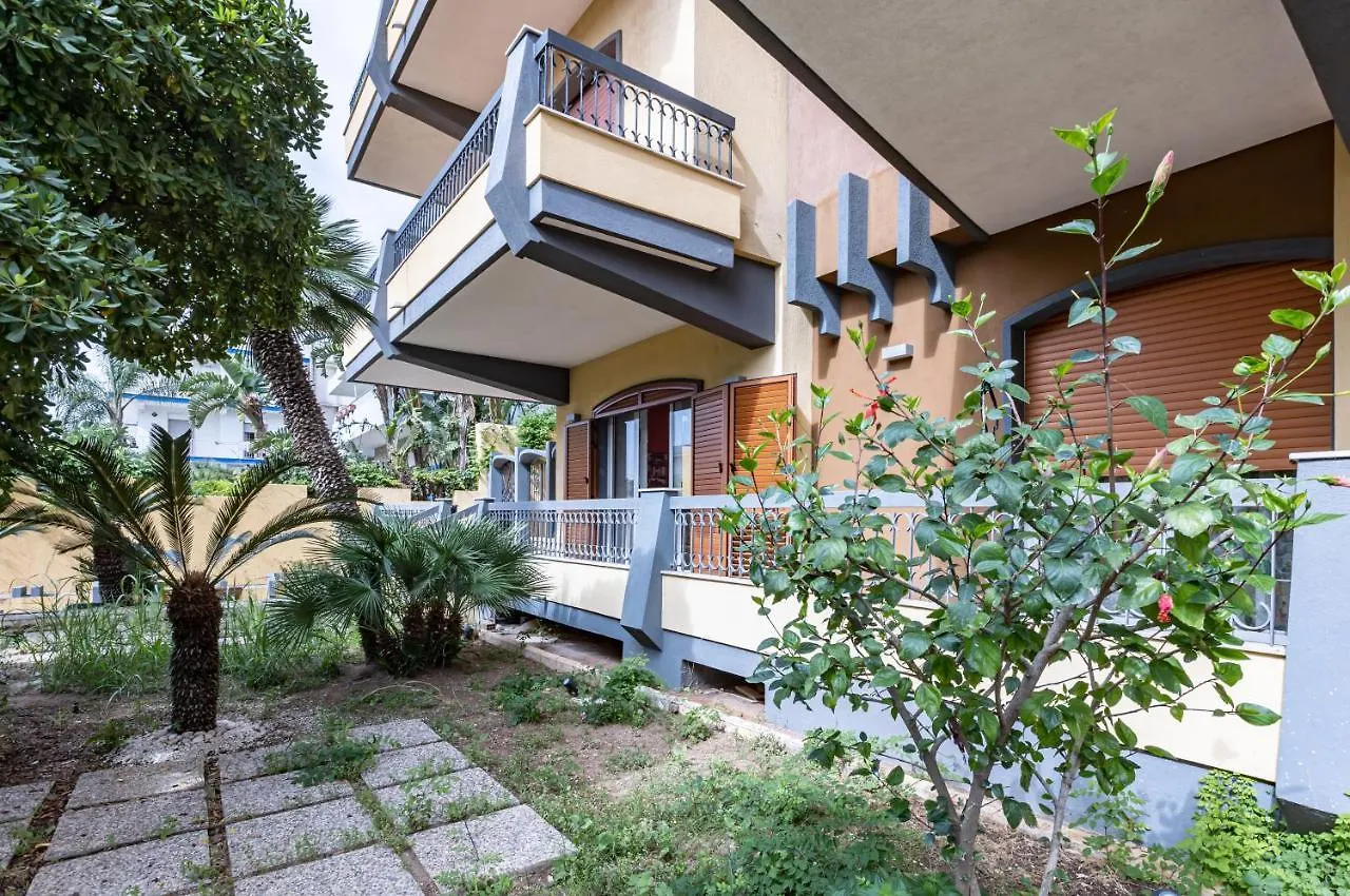 Marina Di Ragusa Cozy Apartments With Private Parking  Marina di Ragusa