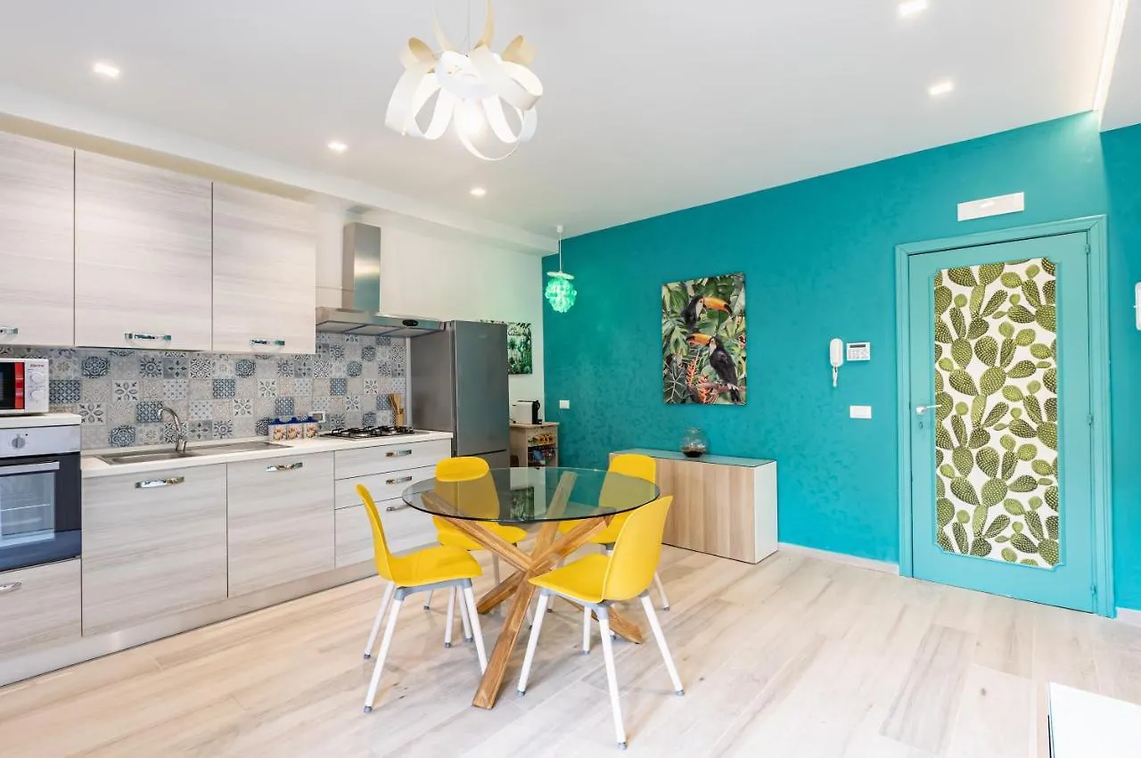 Marina Di Ragusa Cozy Apartments With Private Parking