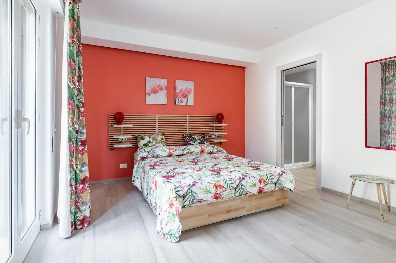 Marina Di Ragusa Cozy Apartments With Private Parking