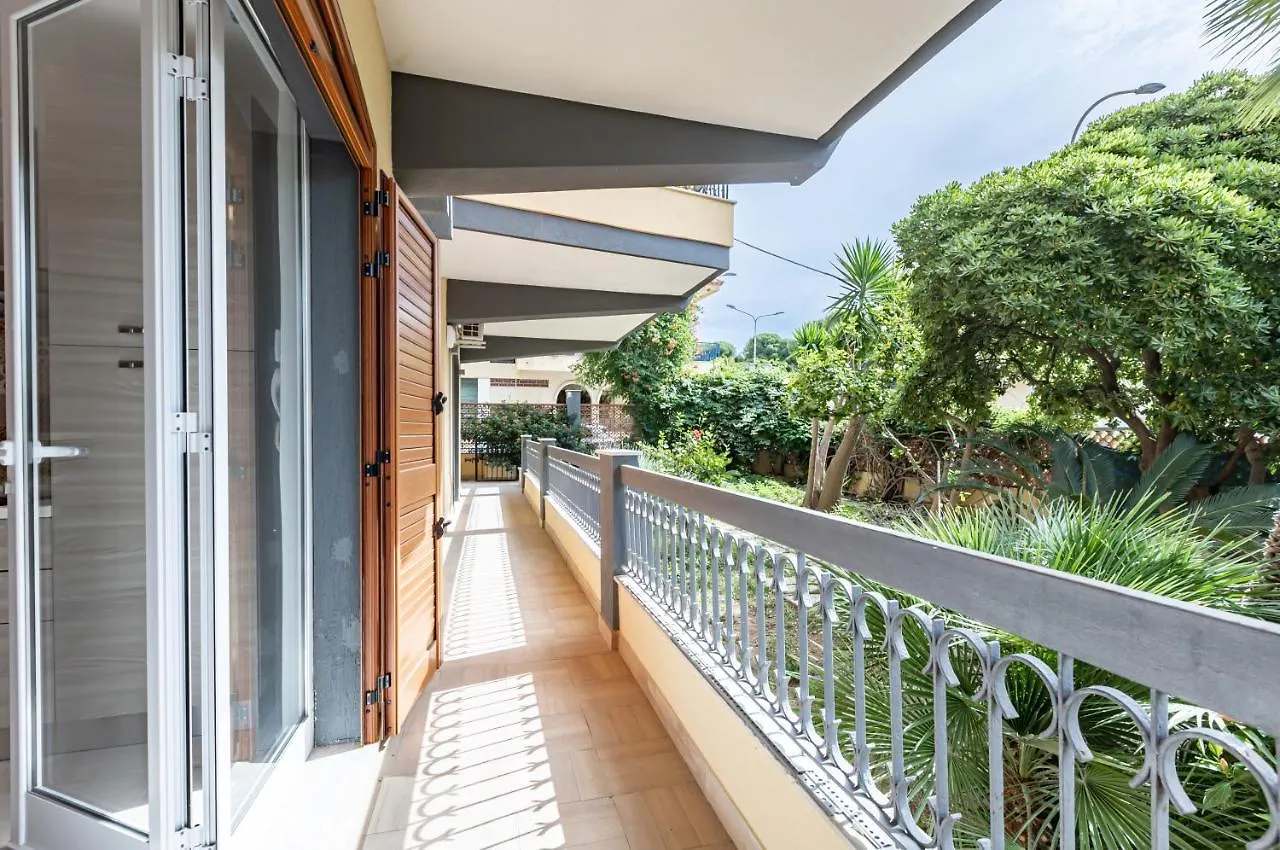 Marina Di Ragusa Cozy Apartments With Private Parking