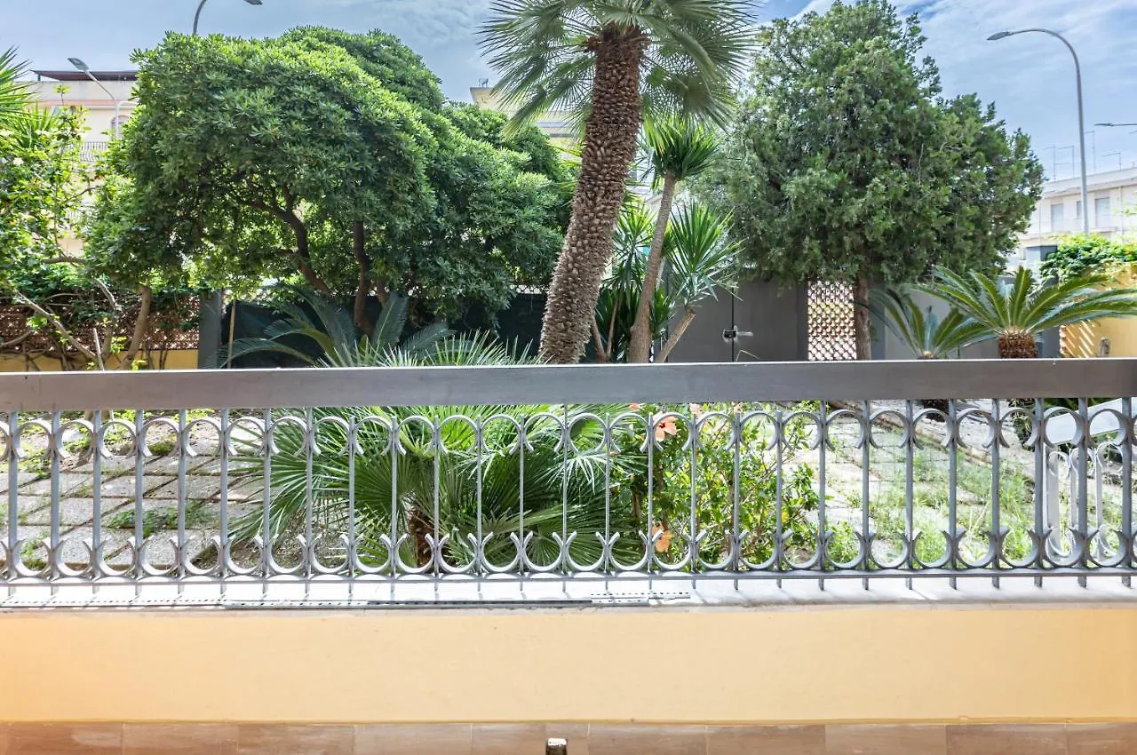 Marina Di Ragusa Cozy Apartments With Private Parking