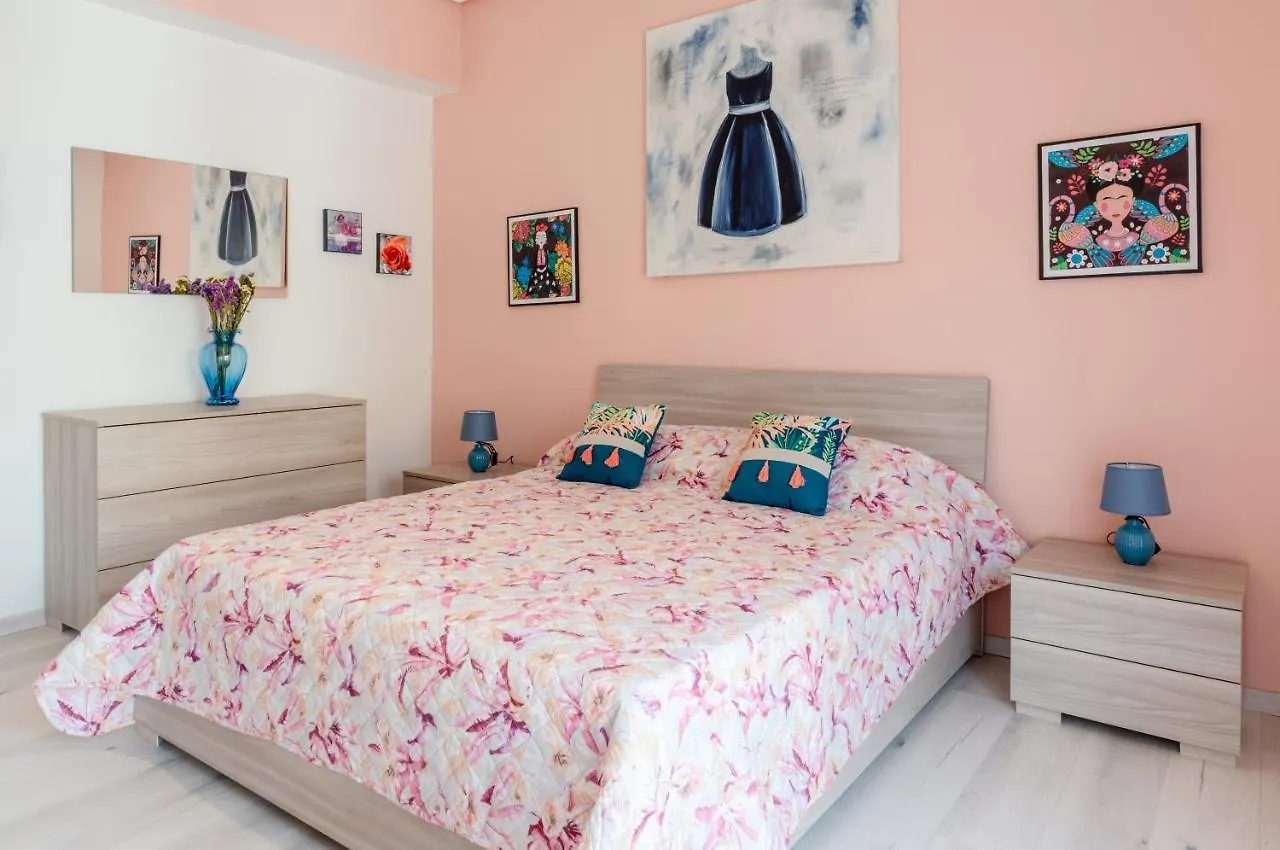 Marina Di Ragusa Cozy Apartments With Private Parking  Marina di Ragusa