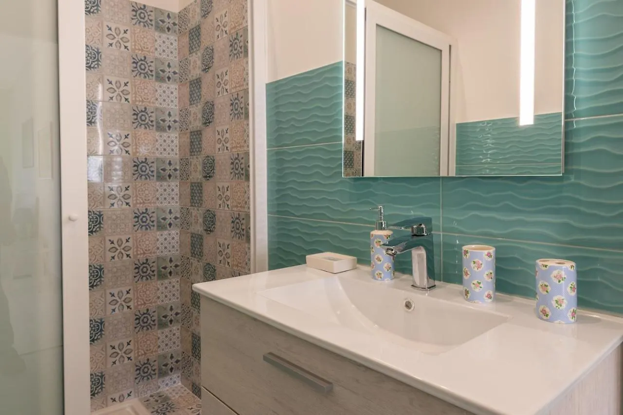 Marina Di Ragusa Cozy Apartments With Private Parking