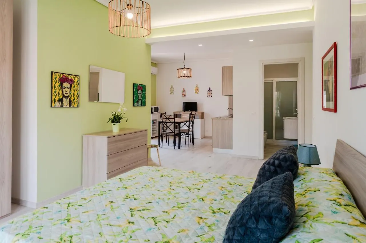 Marina Di Ragusa Cozy Apartments With Private Parking