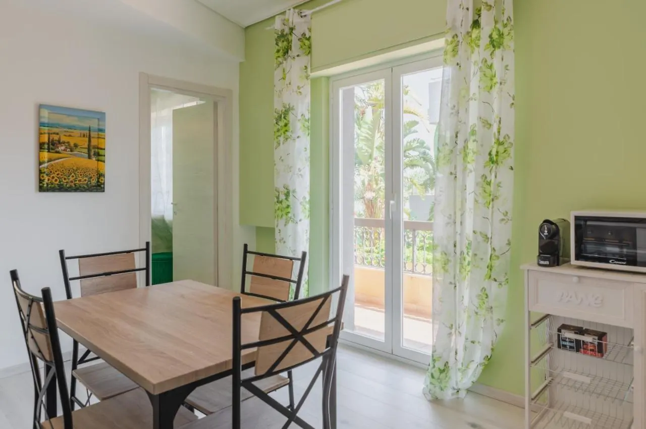 Marina Di Ragusa Cozy Apartments With Private Parking  Marina di Ragusa