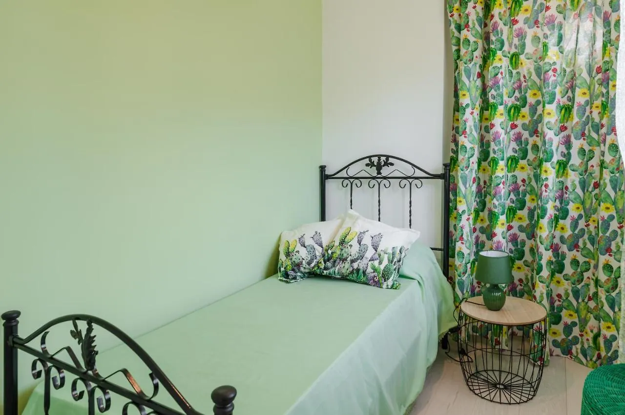 Marina Di Ragusa Cozy Apartments With Private Parking